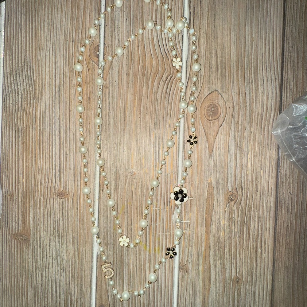 Delicate Pearl & Flower Long Necklace - Gold Tone - Picture 5 of 9